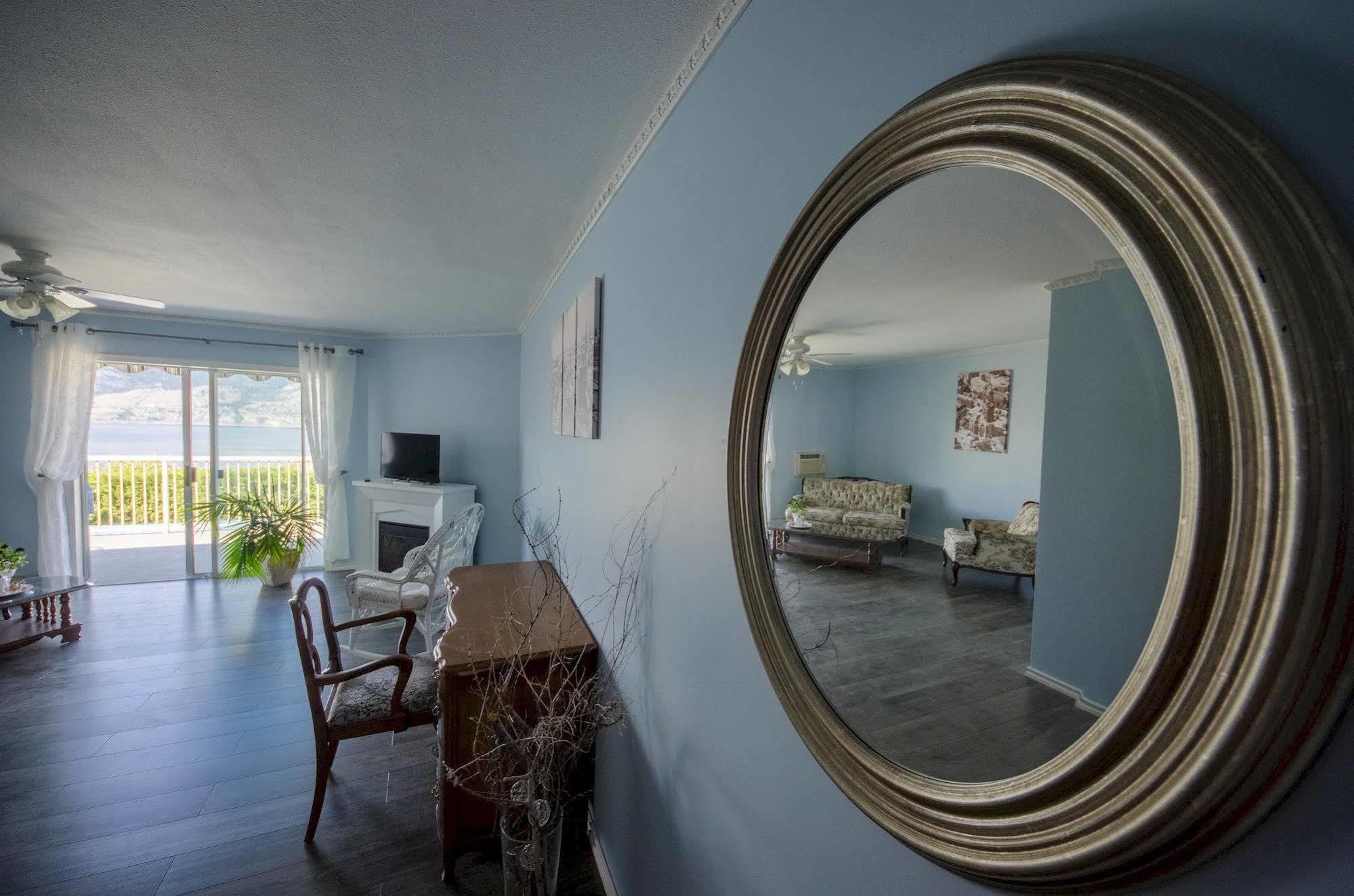 Ok Whistle Stop Bed & Breakfast Penticton Ngoại thất bức ảnh