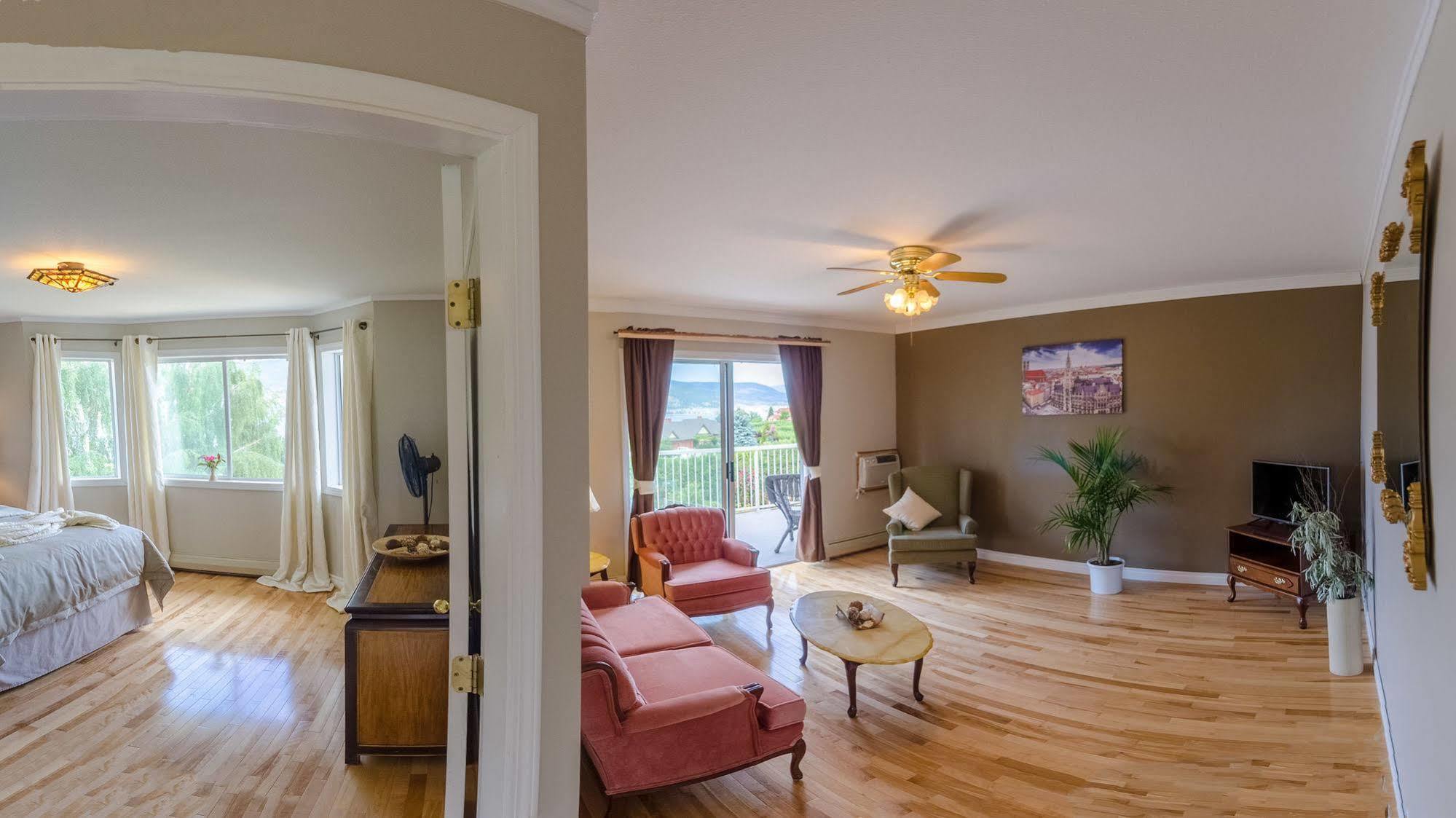 Ok Whistle Stop Bed & Breakfast Penticton Ngoại thất bức ảnh